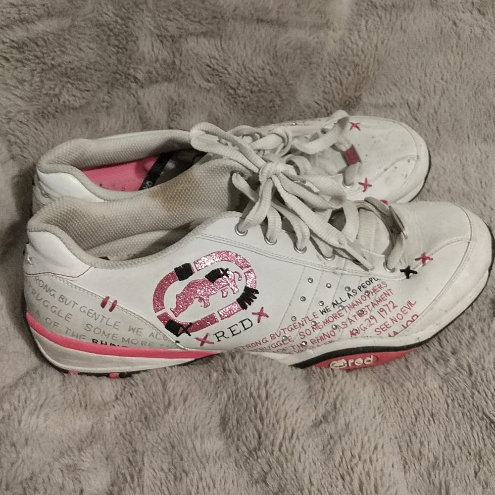 Echo shoes